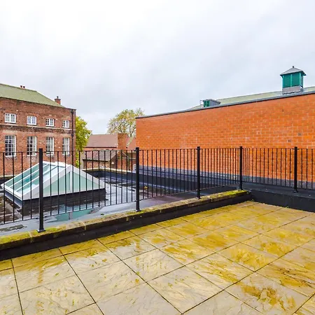 Central York Penthouse With Private Roof Terrace Appartement *