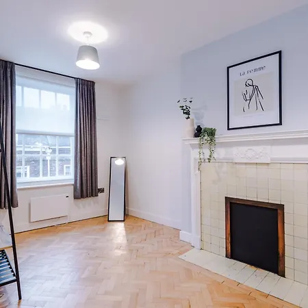 Central York Penthouse With Private Roof Terrace 아파트 요크