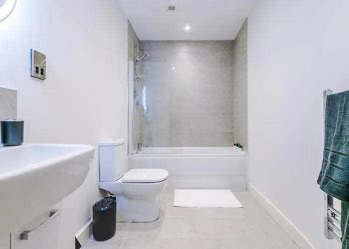 Central York Penthouse With Private Roof Terrace * York