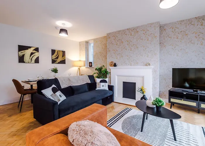 Central York Penthouse With Private Roof Terrace York