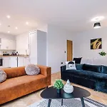 Central York Penthouse With Private Roof Terrace