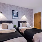 아파트 Central York Penthouse With Private Roof Terrace 요크