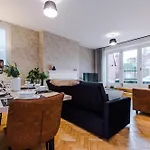 Central York Penthouse With Private Roof Terrace 아파트