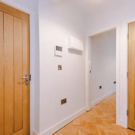 Апартаменты Central York Penthouse With Private Roof Terrace