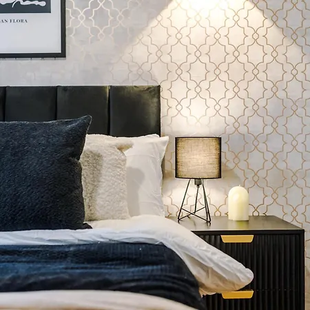 Апартаменты Central York Penthouse With Private Roof Terrace