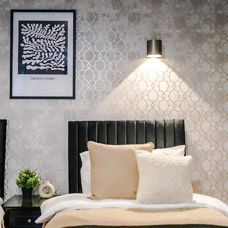 Central York Penthouse With Private Roof Terrace شقة *